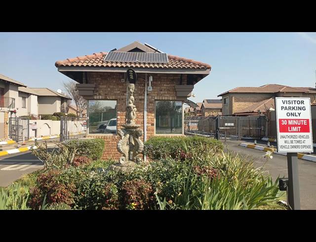 2 BEDROOM APARTMENT FOR SALE IN SONNEVELD